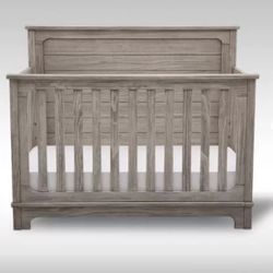 Convertible Crib NEW 