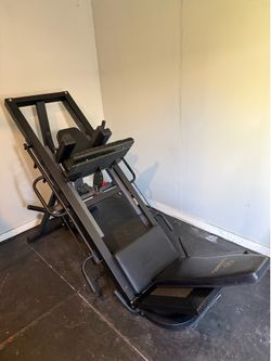 LEG PRESS / HACK SQUAT