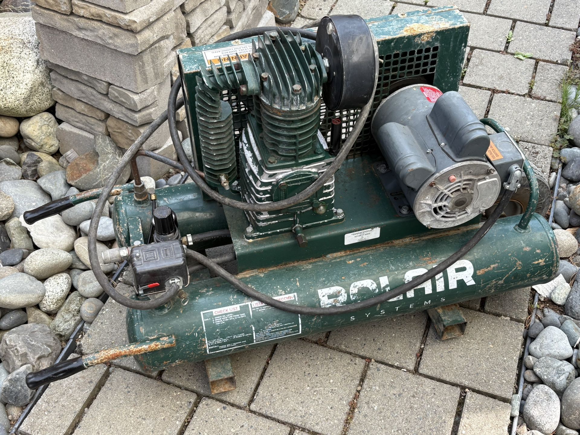 Rolair electric 9-Gallon Wheelbarrow Air Compressor electric