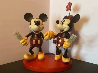 Mickey And Minnie With Tickets