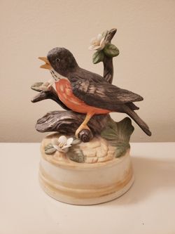 Vintage, Collectible Red Robin Music Box