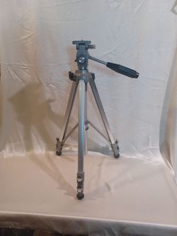 Velbon tripod