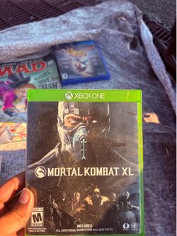 xbox 360 mortal combat + ps4 it takes two game