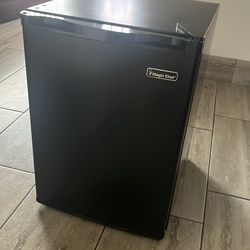 Mini fridge