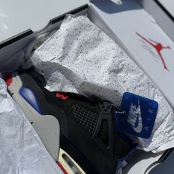 Jordan 4s