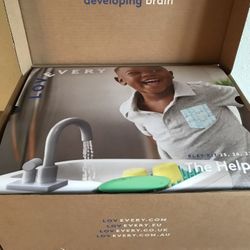 Lovevery The Helper Kit