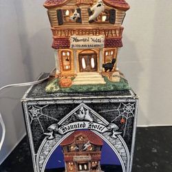 Lighted Halloween Creepy Hollow Village haunted hotel Haunted House Vintage