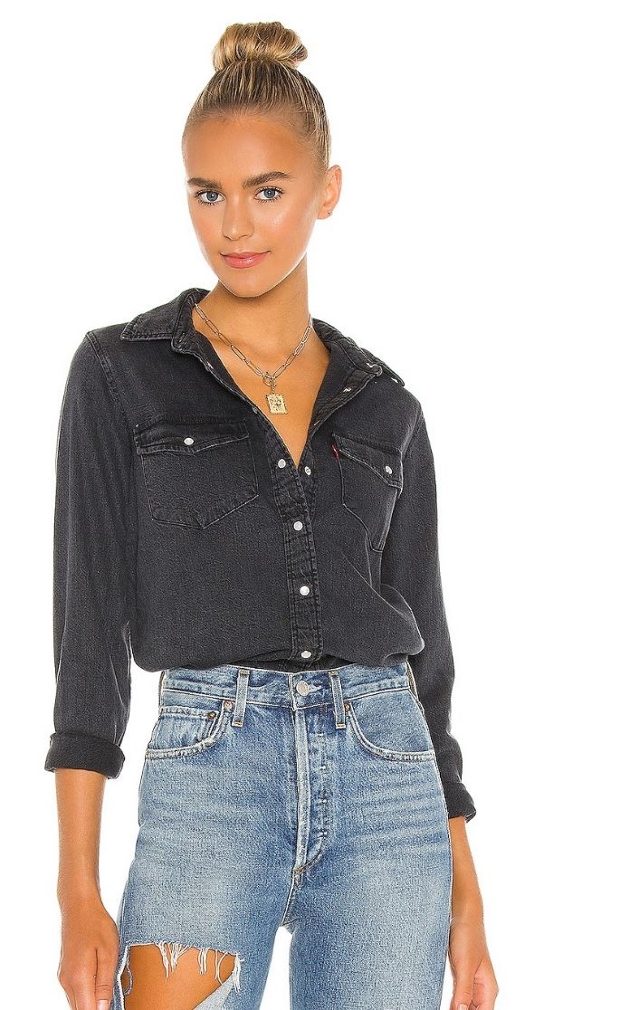 Levi’s Women Essential Western Top