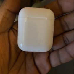 Air Pod Case With Left Air Pod 2nd Gen