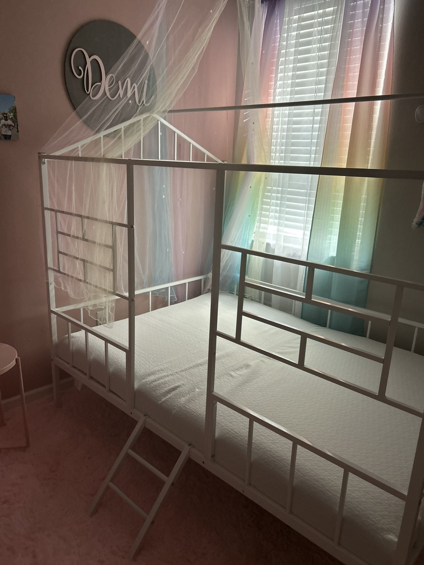 BRAND NEW BED KIDS