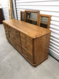 Solid wood dresser with 3-way mirror