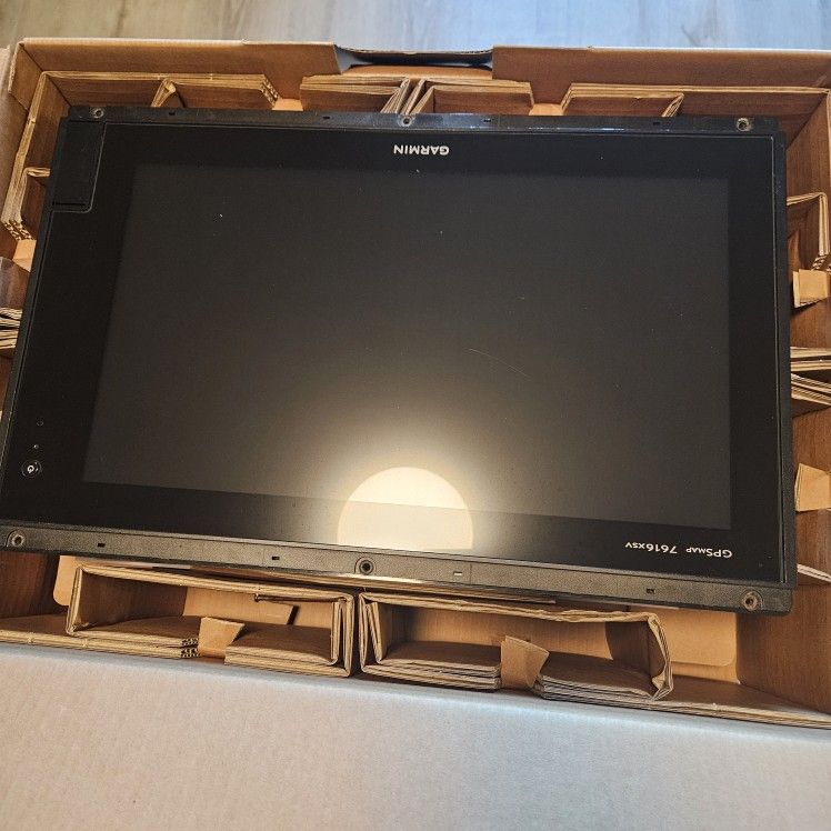 GARMIN MARINE ELECTRONICS