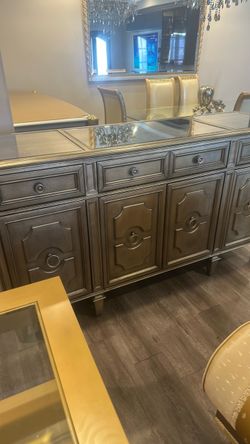 Dinning Z Gallery  Buffet