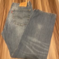 Levi’s Jean Size 36x30                                   O