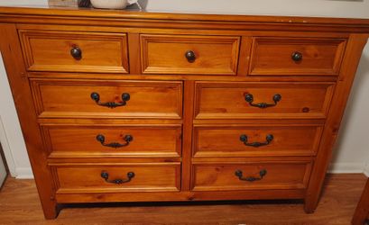 Dresser And 2 Night Stands