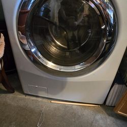 Front Loading LG Washing Machine