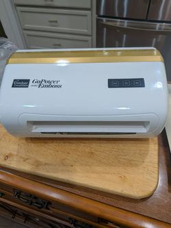 Diecutting and Embossing Machine Couture Creations GoPower and Emboss A4 Electronic