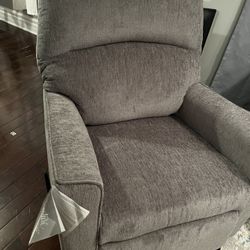 New Altari Recliner From Ashley Furniture