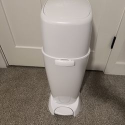 Diaper Genie Trash Can 