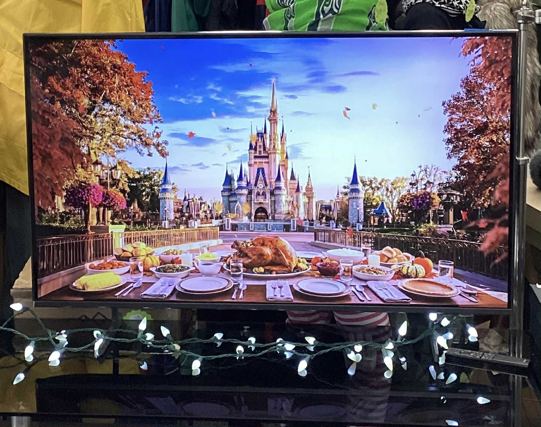 Samsung 43" Smart Tv W/ Remote