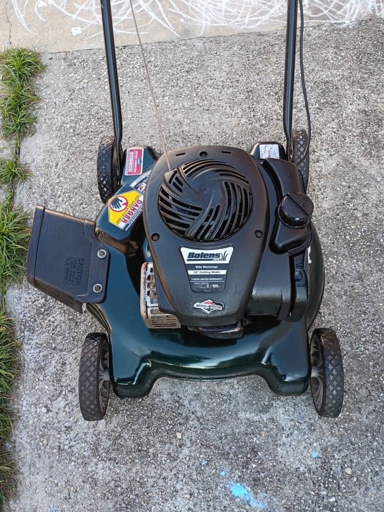 LIKE NEW BOLEN PUSH MOWER
