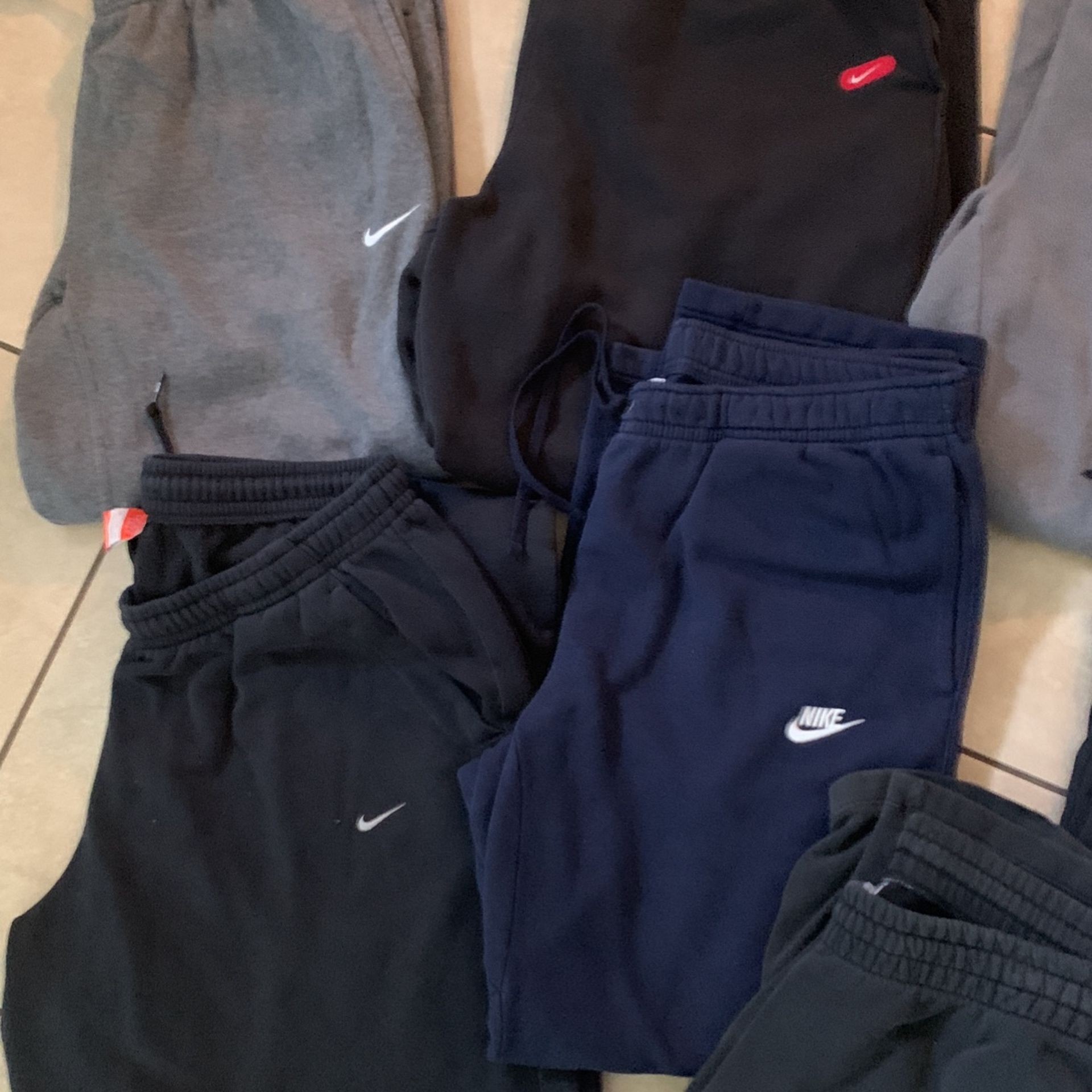 Seven Pair Of Mens Nike Sweatpants. Size XXL.