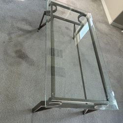 Glass coffee table 