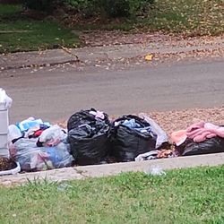 FREE BABY CLOTHES & BABY STUFF 