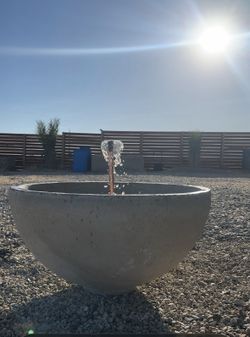 Concrete Fountain ⛲️ Solar powered