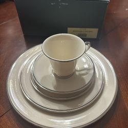 Lenox China - Solitaire pattern - New