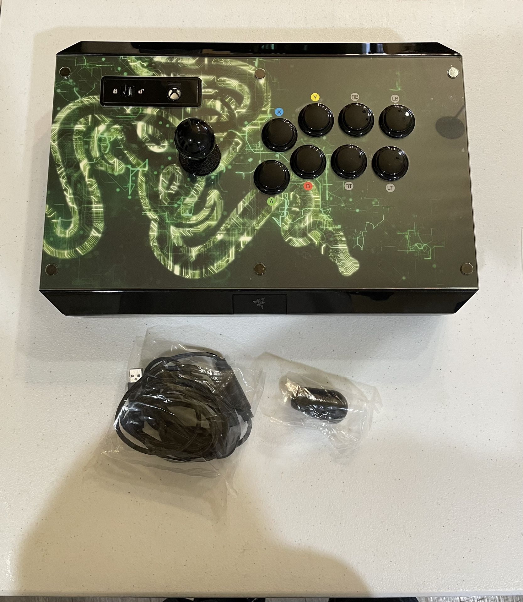 Razer Atrox Arcade Fight Stick Pad Game Controller RZ06-0115 for Xbox One