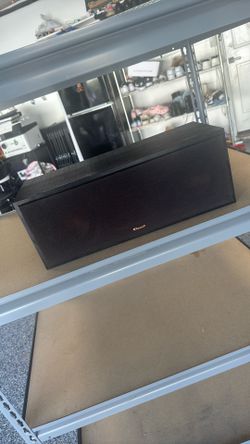 Klipsch Sound Bar Reference R-52C Two-Way Center Channel Speaker, Black Textured Wood Grain Vinyl
