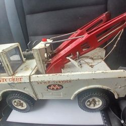 Vintage Tonka Wrecker Truck 