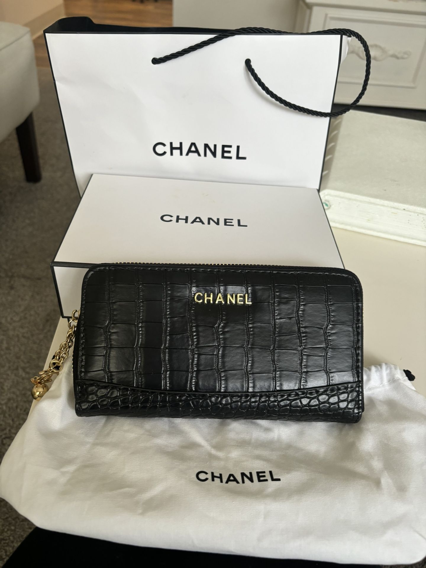 Selling My Chanel Wallet 