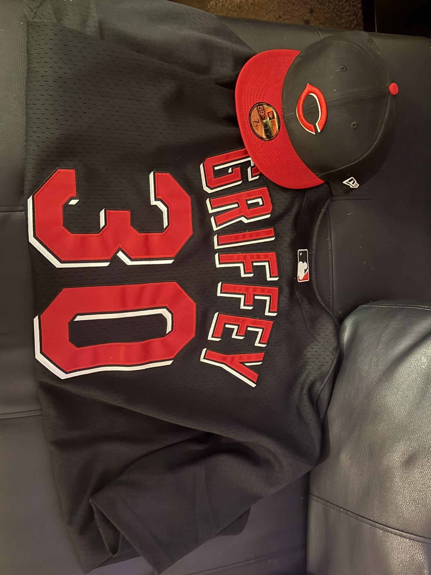 Ken Griffey Reds Jersey Size 2xl With Hat