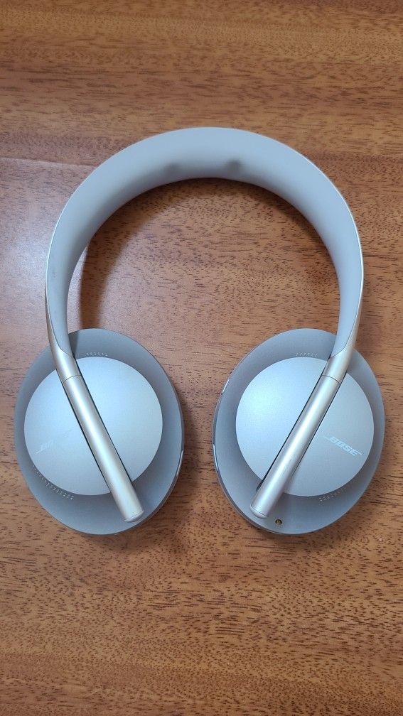 Bose N700 Noise Canceling Headphones Silver