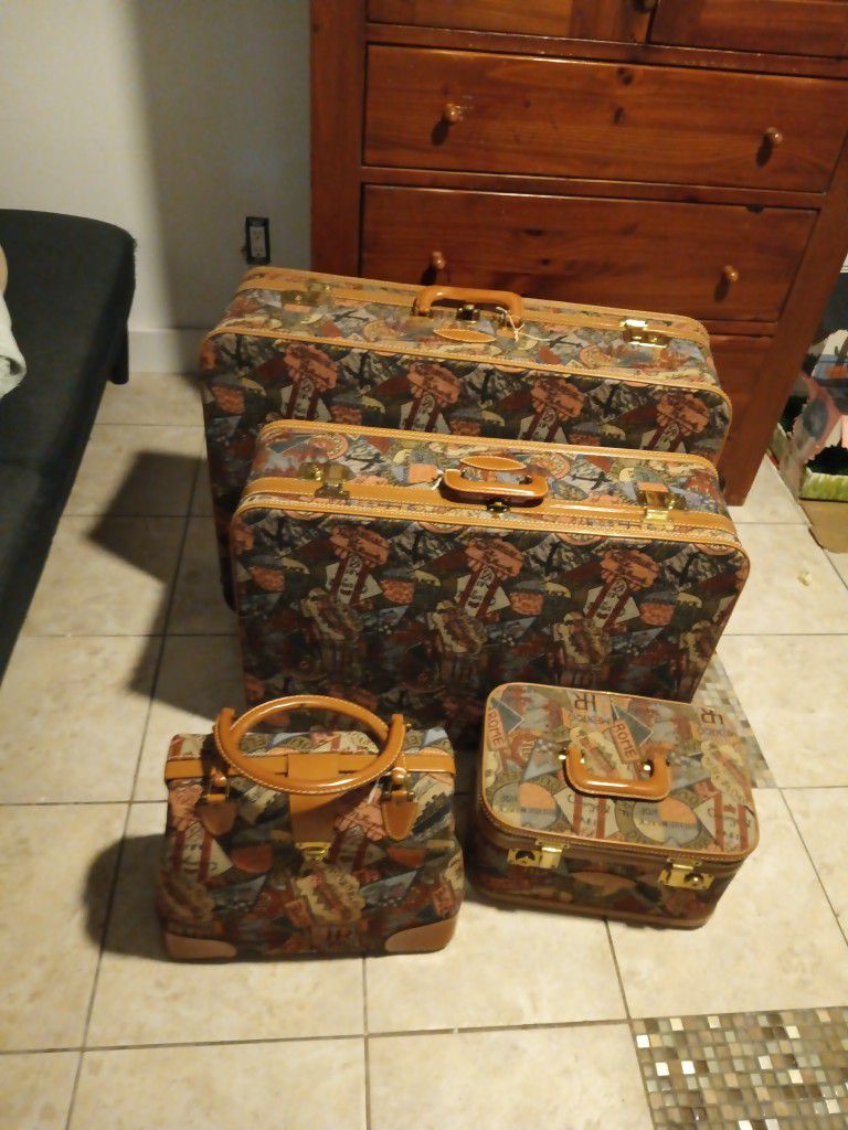 Skylite  Vintage Suitcase Combo