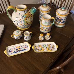 Italian pottery set