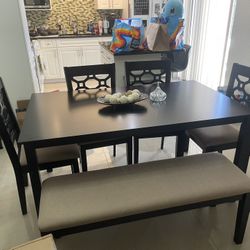 Dining Room Table 