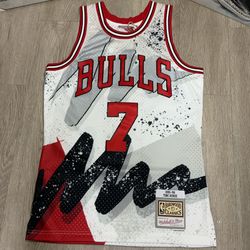 New Mitchell & Ness White Chicago Bulls 97-98 Toni Kukoc Hyper Hoops Swingman Jersey size S 