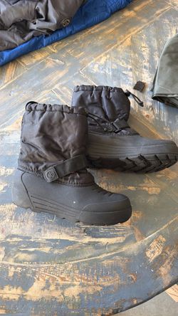 Winter boots kids size 3