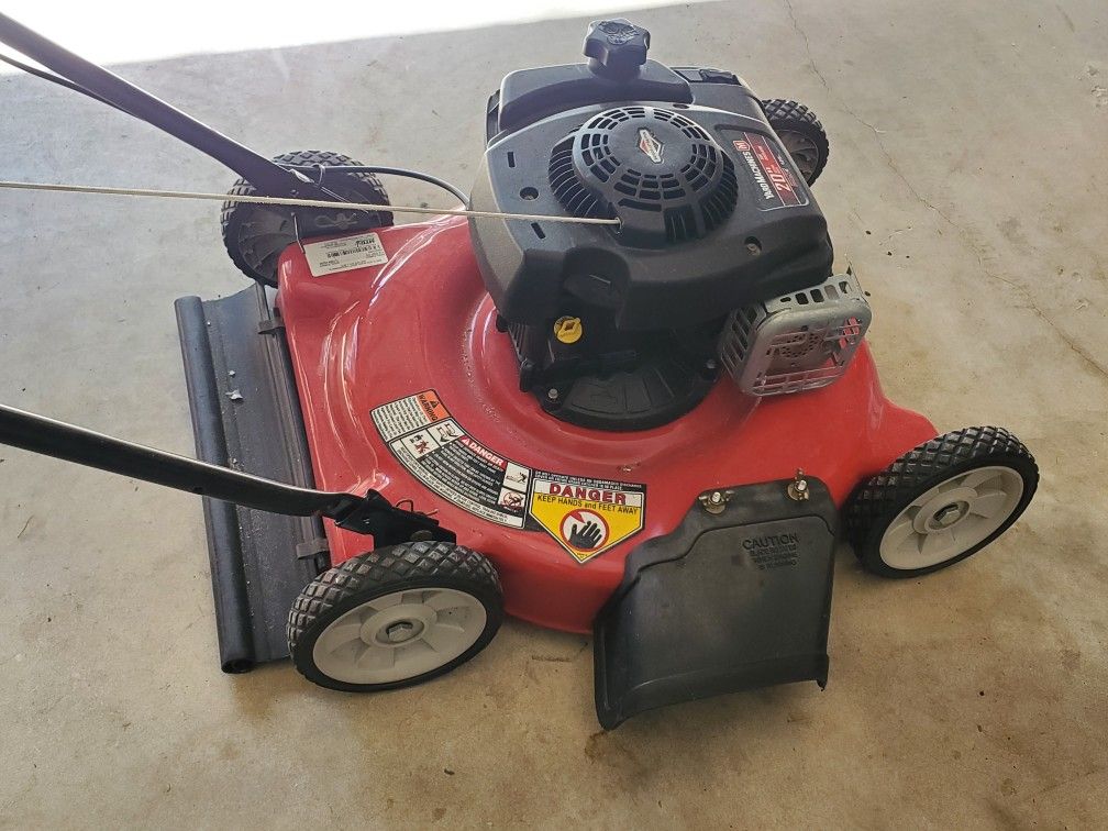 Briggs & Stratton 300E 125cc Mower Machine for Sale in Hollywood, FL