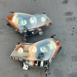 Infiniti M35/37 Headlights Xenon Hid With Light Bulbs And Assembly OEM.