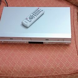 Samsung DVD VCR Combo With Remote. 
