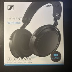 Sennhieser Momentum 4 Headphones 