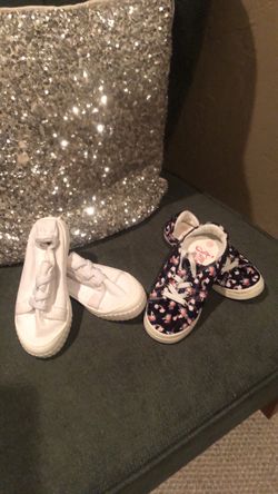 Girl toddler shoes size 10