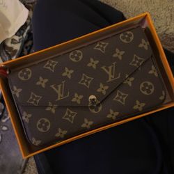 Louis Vuitton Purse