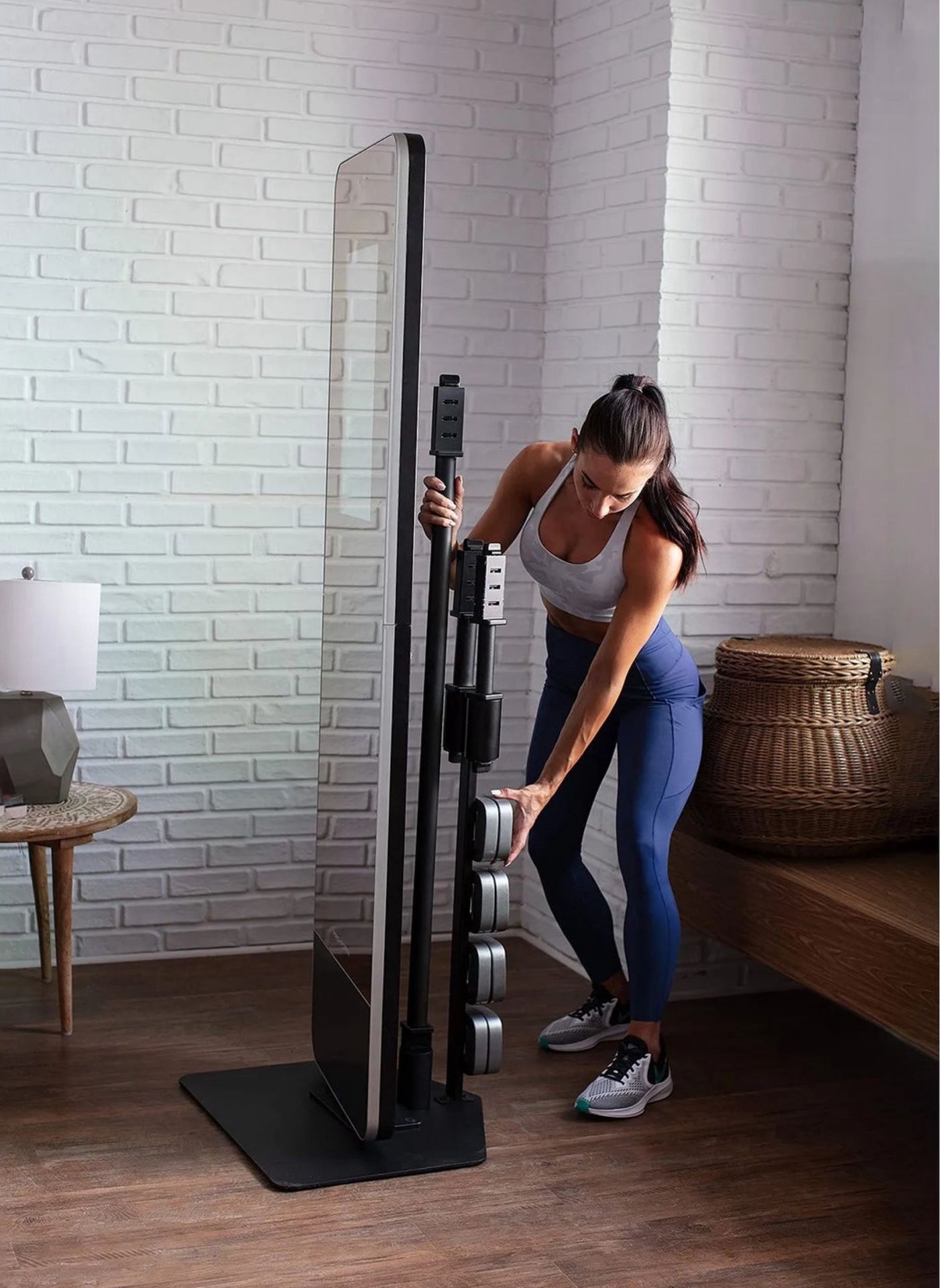 PROFORM 360 SMART FITNESS MIRROR WITH 22’ HD TOUCHSCREEN & IFIT TRAINER 