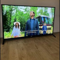 Sony Smart Tv 70”. Great Condition!