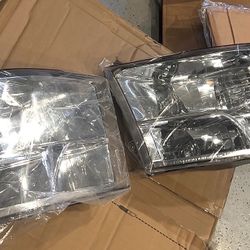 2009 - 2018 Dodge Ram Headlights 